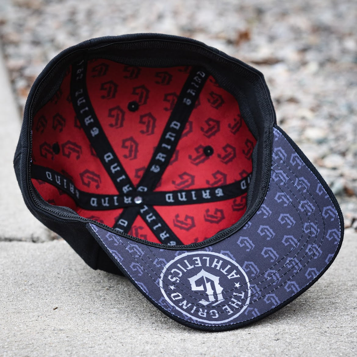 Flexfit CROWN DOESN\'T MAKE YOU KING Hats